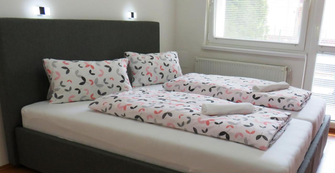 Repose Apartments Hajduszoboszlo Bagian luar foto