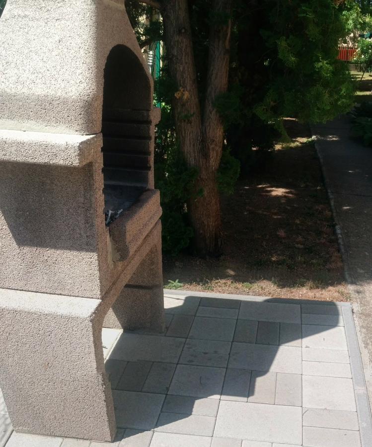 Repose Apartments Hajduszoboszlo Bagian luar foto